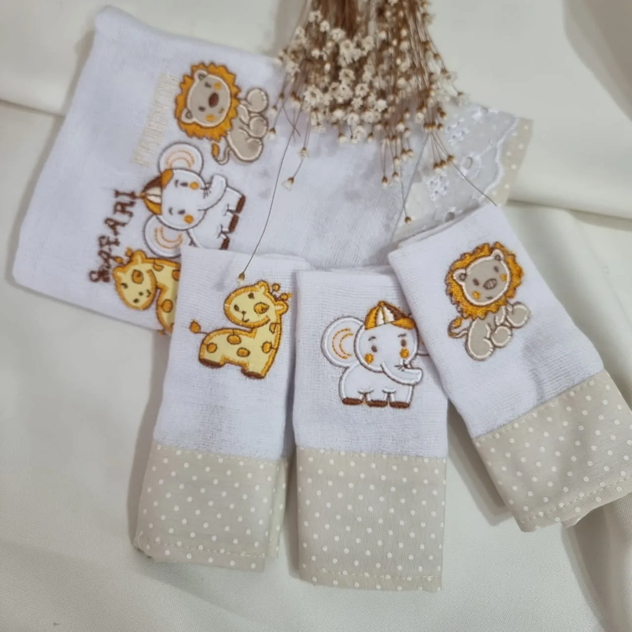 Kit de Amamentação Bordado – Tema Príncipe