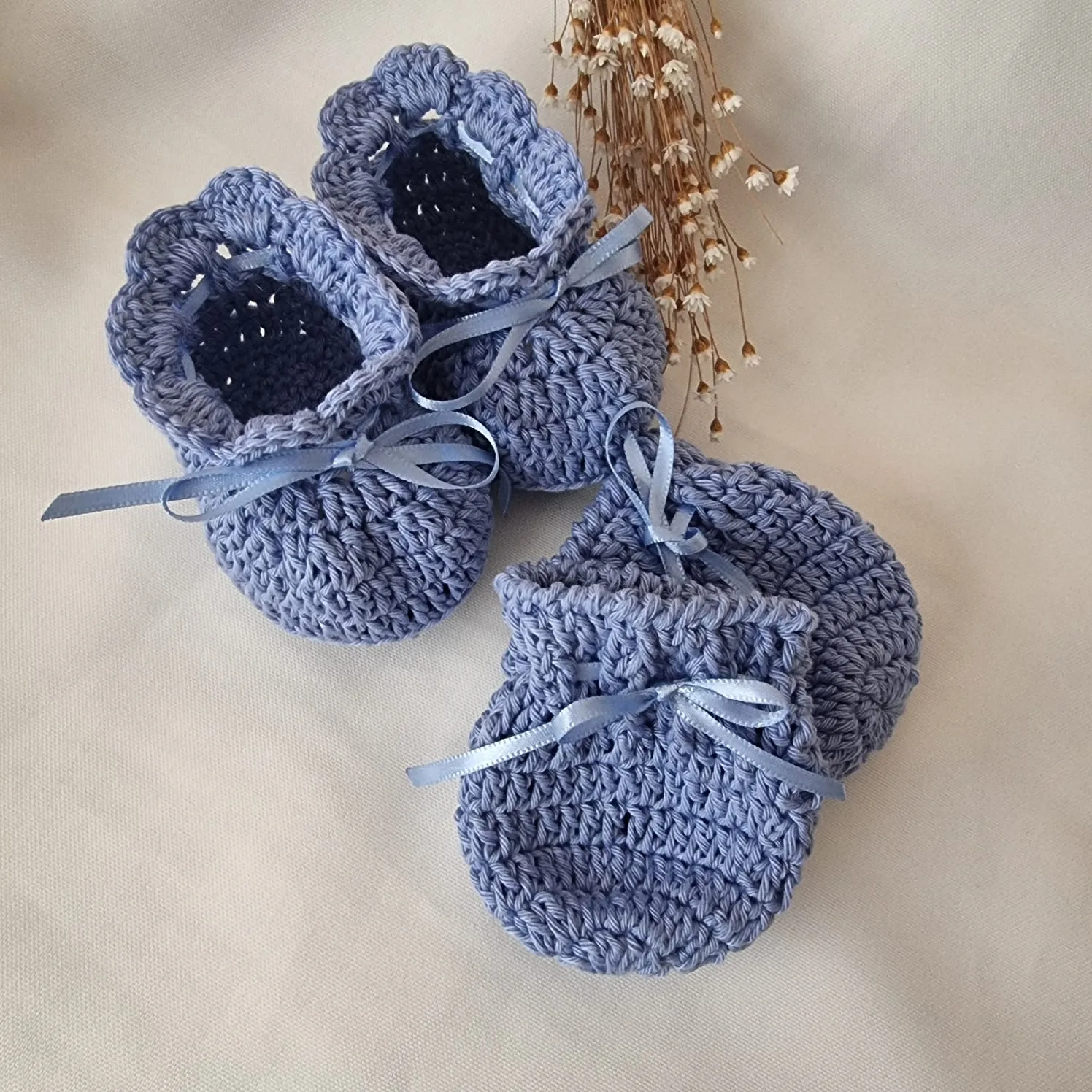 Kit Crochê Baby Céu Sereno Azul (Sapatinho + Luvinha)