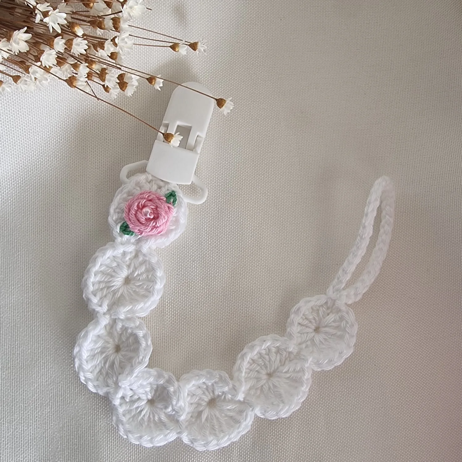 Prendedor de Chupeta em Crochê – Branco