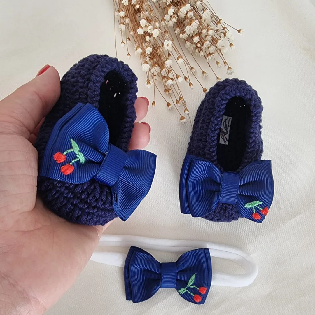 Conjunto Sapatinho e Faixa "Doce Cereja" - Azul Marinho - Imagem 2