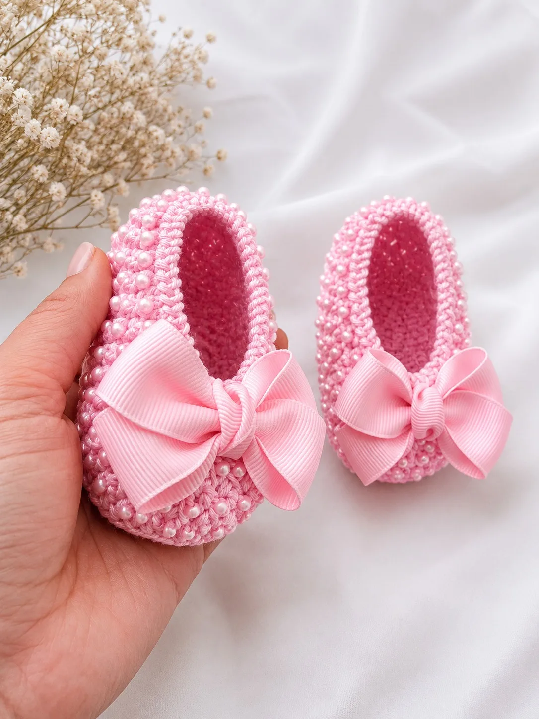 Sapatinho de Luxo "Princesa" - Todo em Pérolas com Laço - rosa