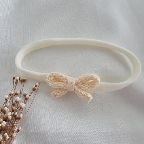 Faixa Laço de Crochê Creme